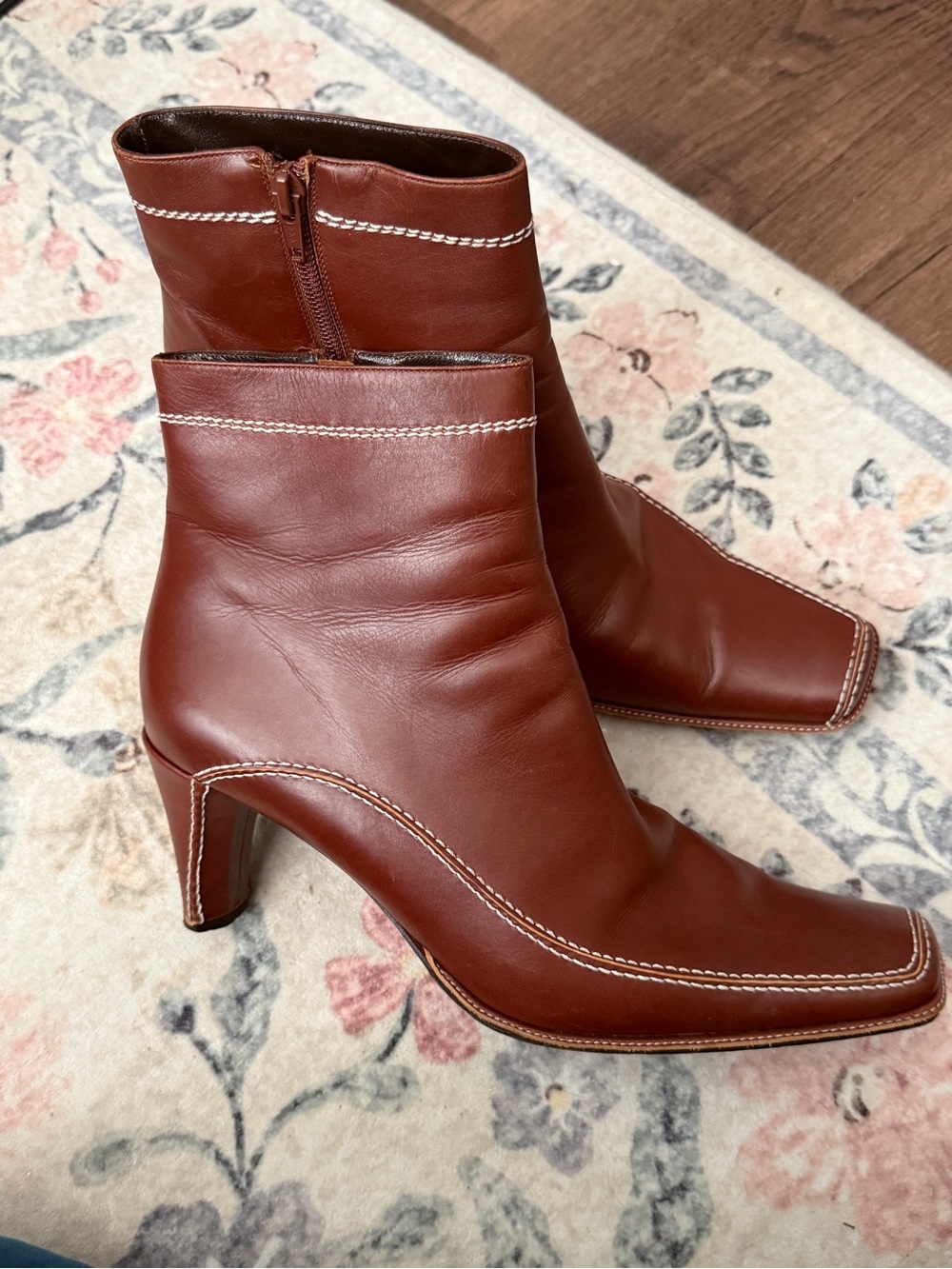Via Spiga Women’s Brown Leather Ankle Boots with Contrast Stitching - Picture 8 of 8